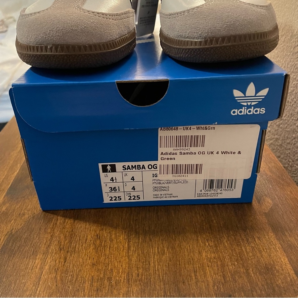 NWT Adidas Originals Samba OG Cloud White Core and green 4.5 M / 5.5 W - Picture 5 of 6